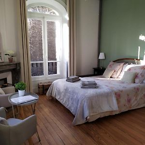 Camera con letto king size